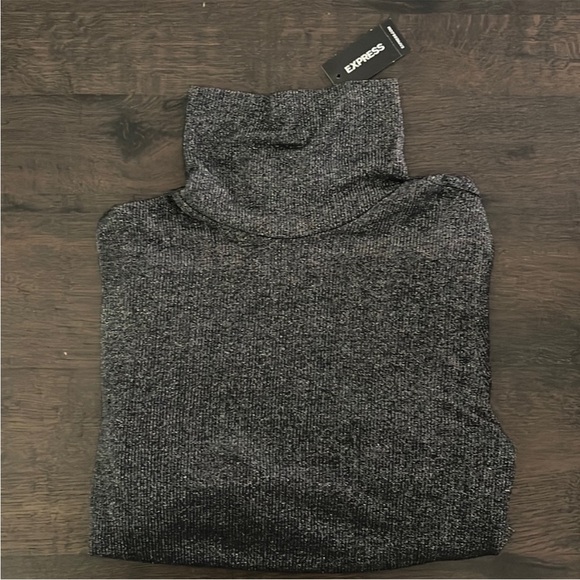 Express metallic black and silver turtleneck NWT - Picture 3 of 4